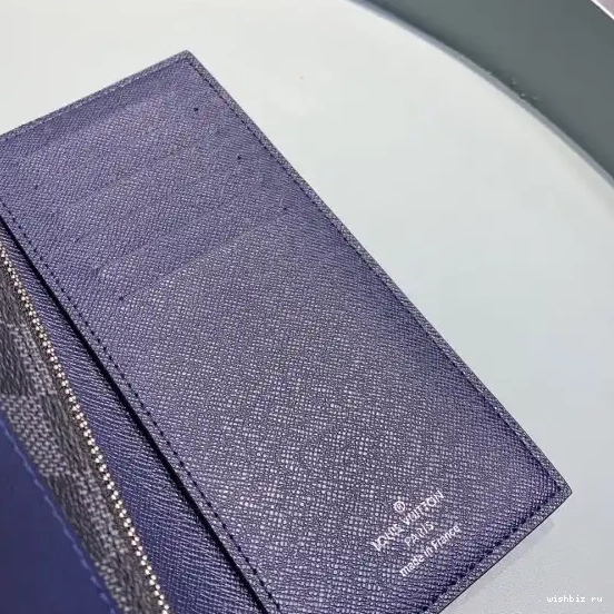 WIS LOUIS ALEXANDRE WALLET VUITTON 0624